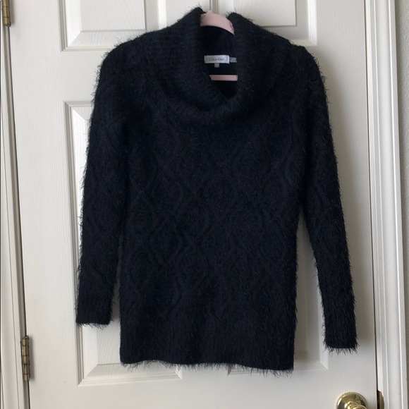 Beautiful Calvin Klein sweater 💕 - Picture 2 of 4